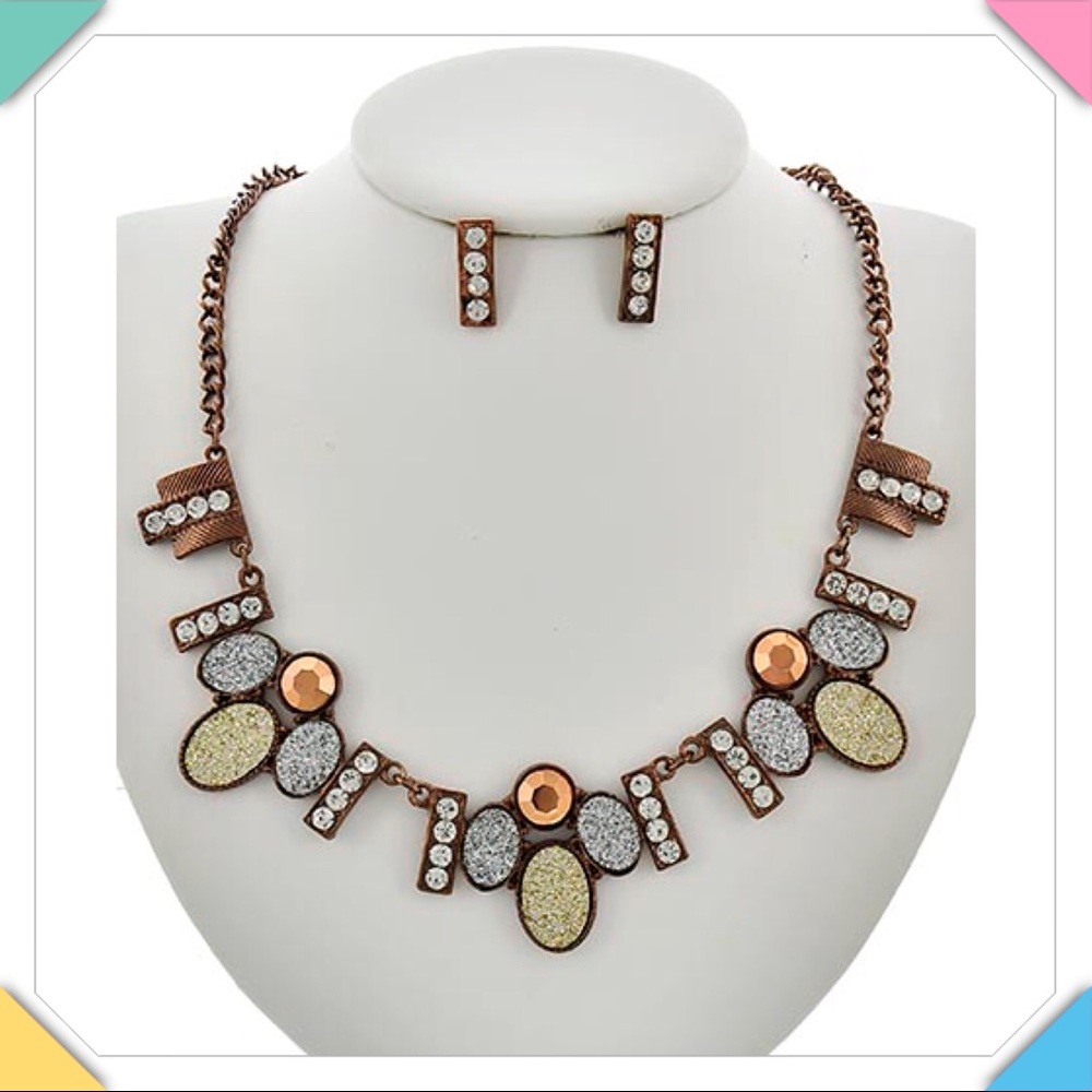 🛍Necklace Earrings Set 🛍